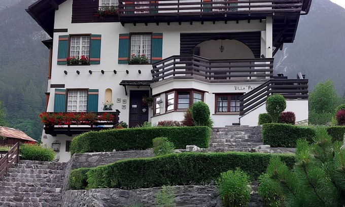 Auronzo di Cadore Apartment | Apartment 'Villa Pais' with Lake View, Private Terrace and Wi-Fi