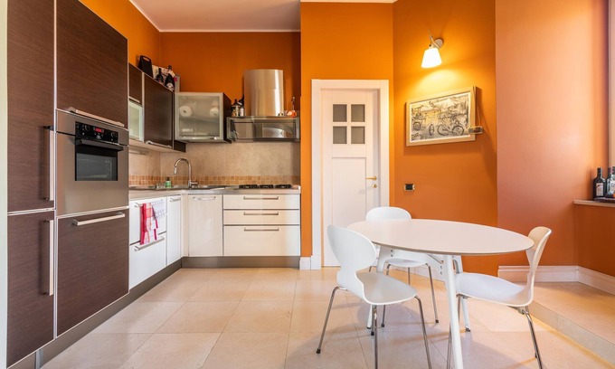 Province of Cagliari Apartment | Apartment 'Vintage Flat' with Wi-Fi