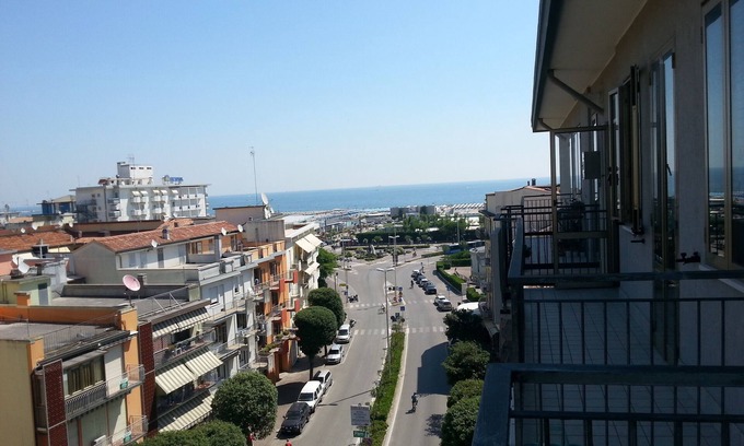 Chioggia Apartment | Apartment 'Vistamare' with Sea View and Balcony