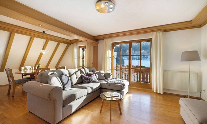 Ehlenbogen Apartment | Apartment 'Vogtsmichelhofstube' with Mountain View, Shared Terrace and Wi-Fi