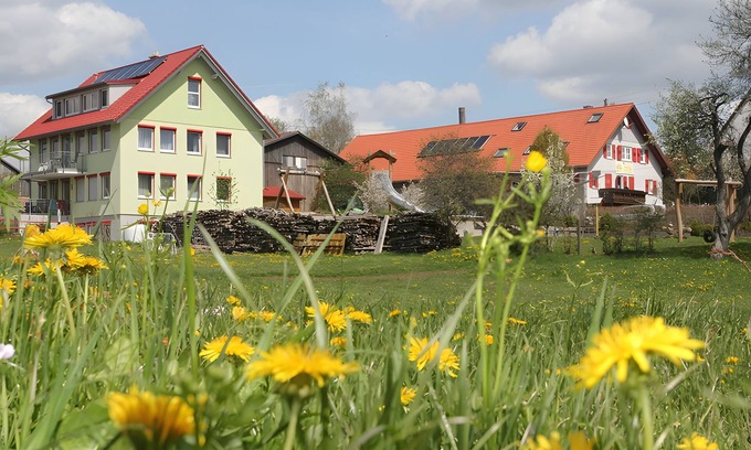 Pfalzgrafenweiler Apartment | Apartment 'Wald' with Shared Terrace, Shared Garden and Wi-Fi