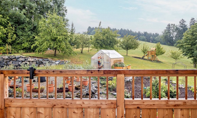 Dietmannsried Apartment | Apartment 'Waldesruh' with Garden View, Shared Terrace and Balcony