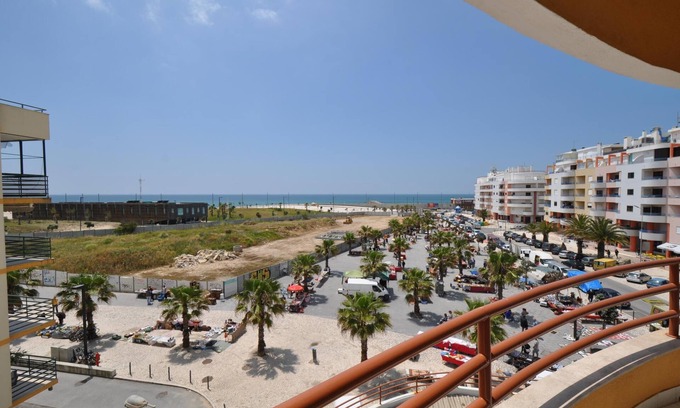 Costa de Caparica Apartment | Apartment with large balcony and sea view