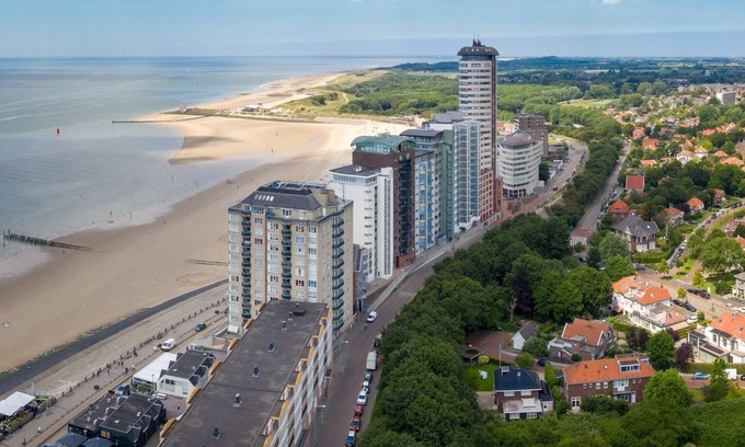 Vlissingen Apartment | Apartment with a stunning view over the Westerschelde.