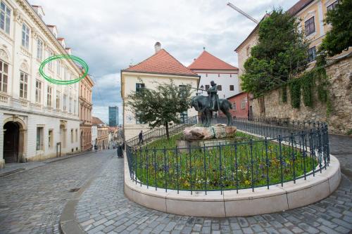 Donji Grad Apartment | Apartment with a View Zagreb - Center