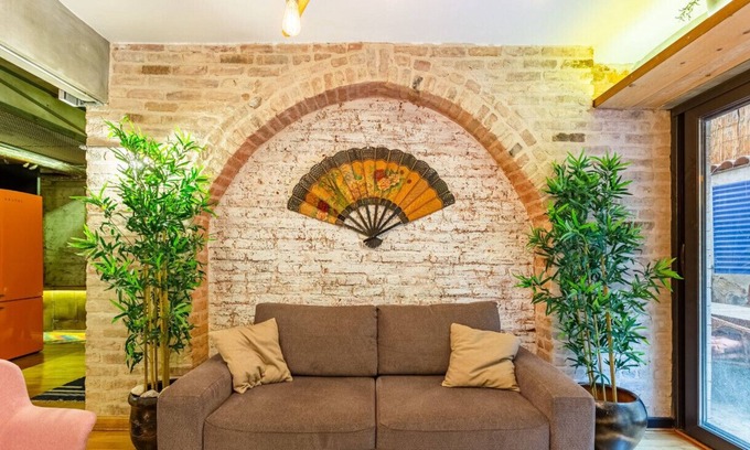 Nisantasi Apartment | Apartment with Backyard in Nisantasi
