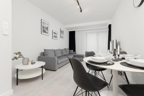 Lodz Apartment | Apartment with Balcony by the Park in Łódź by Renters Prestige
