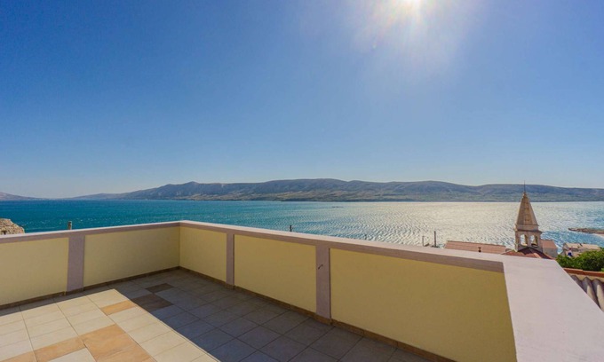 Zubovici Apartment | Apartment with balkony and sea view