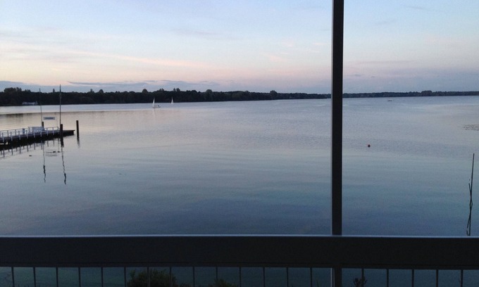 Bad Zwischenahn Apartment | Apartment with panoramic lake view of the Zwischenahner Meer