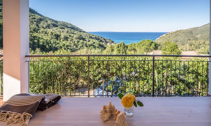 Rio nell'Elba Apartment | Apartment with dream view terrace!
