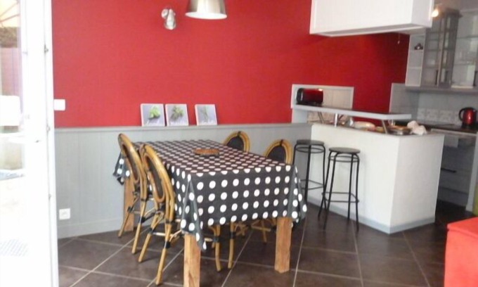 Thonon-les-Bains Apartment | Apartment with enclosed garden and private parking in quiet city center location