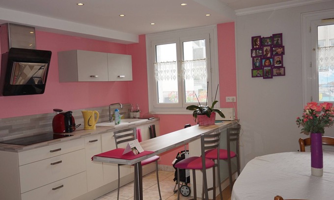 Arsenal-Redon Apartment | Apartment with garage