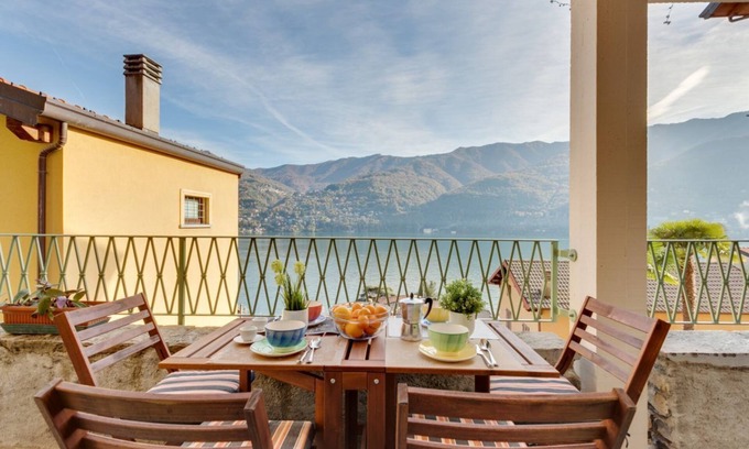 Carate Urio Apartment | Apartment with Lake Como View and Parking Included