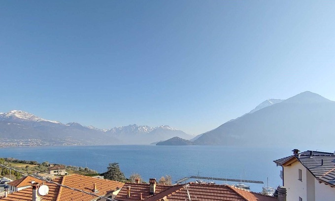 Musso Apartment | Apartment with lake view. Just a few minutes from the beach!
