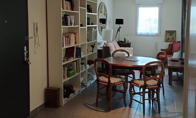 Chateaurenard Apartment | apartment with parking between Avignon and Alpilles