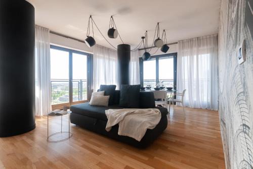 Milan Apartment | Apartment with Panoramic View of Milan and public free parking lot