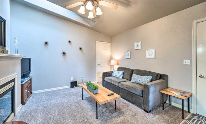 Anacortes Apartment | Apartment with Patio and Grill Access about half Mi to Bay!