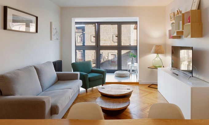 Gijon City Centre Apartment | Apartment with Sea View