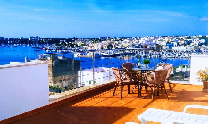 Portocolom Apartment | Apartment with terrace in the center of Portocolom