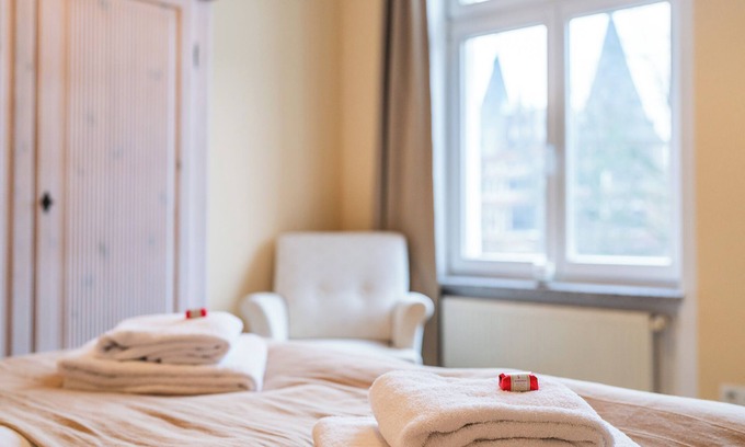 Lubeck City Centre Apartment | Apartment with water view