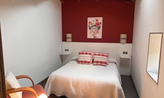 Ituren Apartment | Apartment 'Zaldiko' with Mountain View, Wi-Fi and Air Conditioning