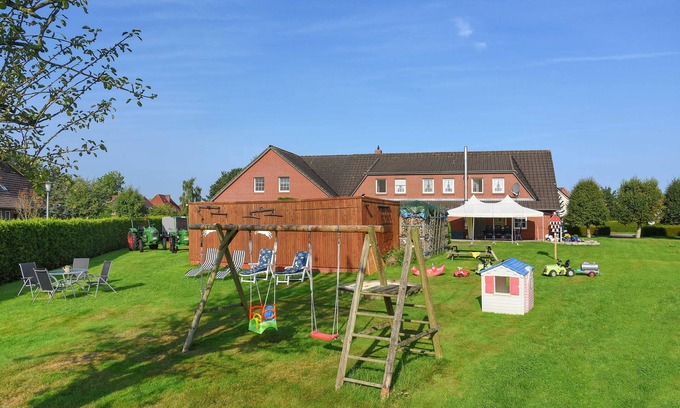 Holtgast Apartment | Apartment Zur Alten Linde - Ferienhof Zur Alten Linde