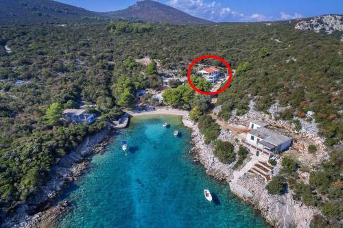 Zastrazisce Apartment | Apartments by the sea Cove Milna - Zastrazisce, Hvar - 17417