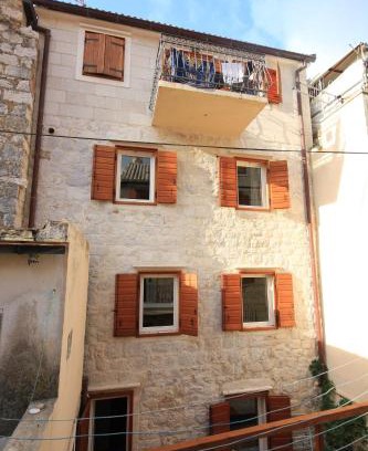 Komiza Apartment | Apartments by the sea Komiza, Vis - 3035