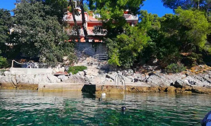 Brna Apartment | Apartments Dalibor, (13005), Smokvica, Croatia