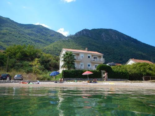 Prcanj Apartment | Apartments Dani