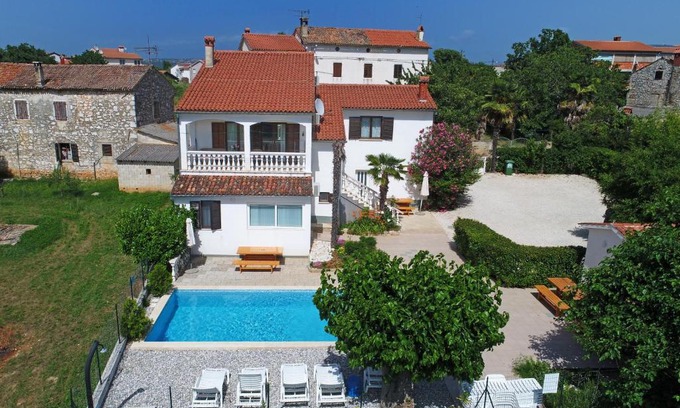 Cancini Apartment | Apartments Ella