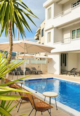 Gjerana Apartment | Apartments Fat e Jet - Pool & Breakfast