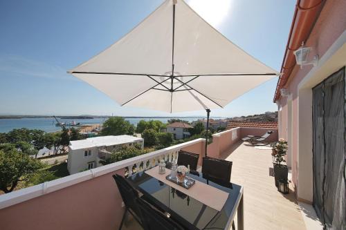 Tkon Apartment | Apartments Floras