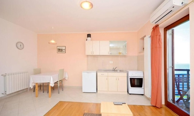 Senj Apartment | Apartments Ivanka (67921-A1) - Senj