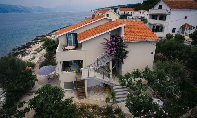 Splitska Apartment | Apartments KraljicaMira