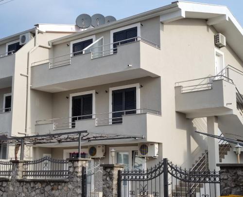 Radovici Apartment | Apartments Ljubica Tivat