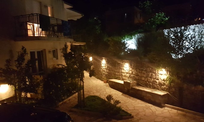 Risan House | apartments Montenegro Risan