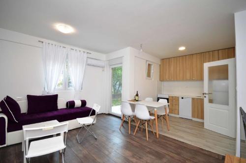 Mrcevac Apartment | Apartments Nina Tivat