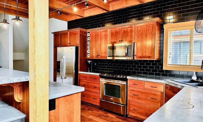 Okanagan-Similkameen House | Apex Mountain ~ Kaya's Retreat