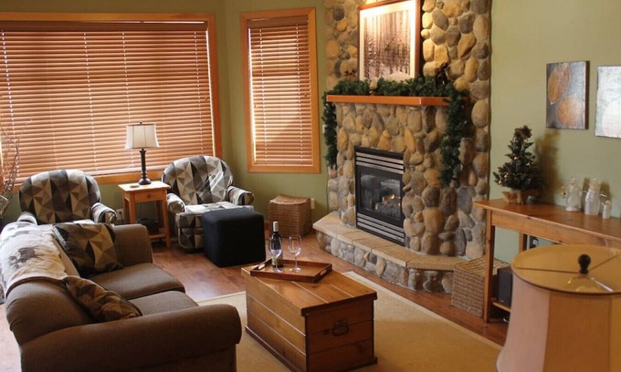 Okanagan-Similkameen Condo | Apex Mountain ~ Moose Lodge