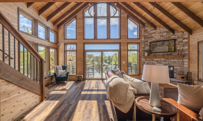 Innsbrook Ski Chalet | Apfel Haus by Innsbrook Vacations!