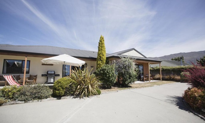 Wanaka Cabin | Apollo Lodge and Apartment