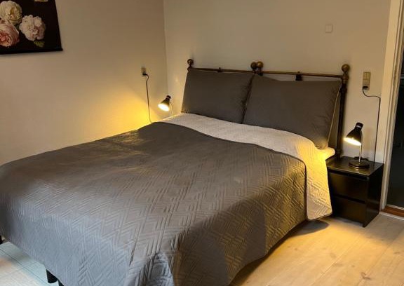 Stege Bed & Breakfast | Apothekergaarden Stege stuen mod gårdhaven