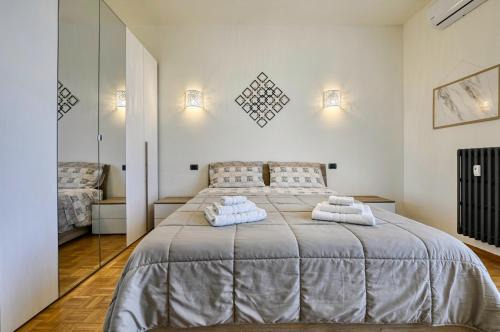 Ceriano Laghetto Apartment | App 106m2 2letti matrimoniali e divano letto, box free - LA CASA VERDE - MilanoFieraRhoComo Saronno MXP Monza Ceriano Laghetto