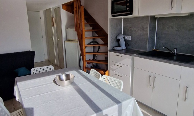 Marseillan Plage Apartment | Apparently sleeps 4-6 close to all amenities.