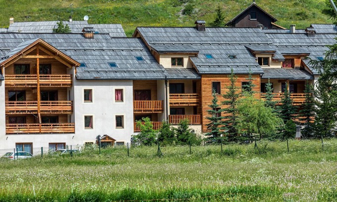 Abries Condo | Appart équipé + privé, esprit chalet, accès sauna