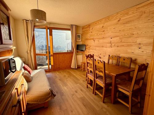 Meribel-Mottaret Apartment | Appart 2 pièces 6p - Pied des pistes avec vue - Parking - Mottaret