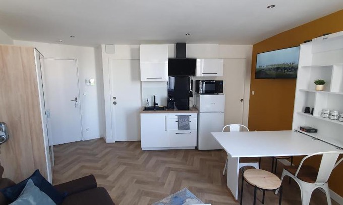 Centre Ville Apartment | Appart Cosy Place Saint-Jean