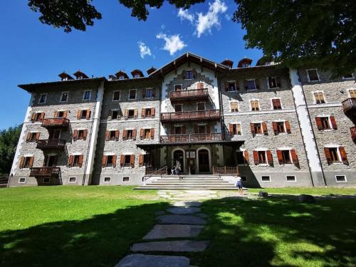 Prese-Montone Apartment | Appartamenti e camere del Re e della Regina - Grand Hotel Ceresole Reale