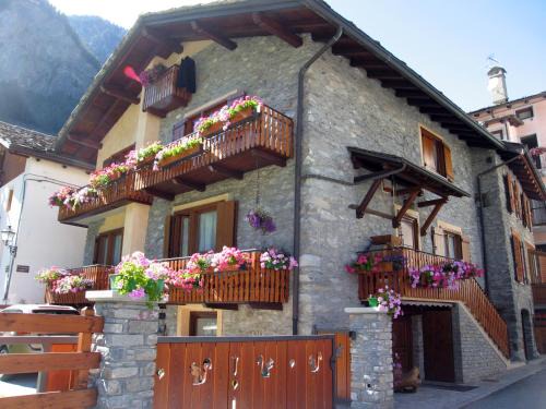 Pre-Saint-Didier Apartment | Appartamenti Lo Scoiattolo - Noce e Nocciola